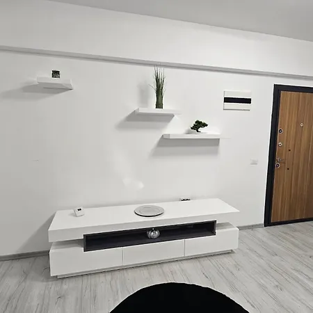 Apartment New World Militari Grand 3 *