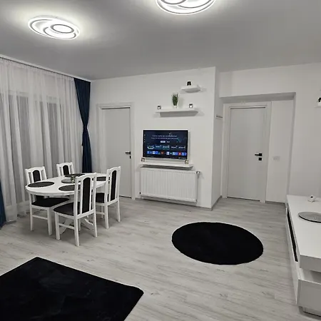 New World Militari Grand 3 Bukarest